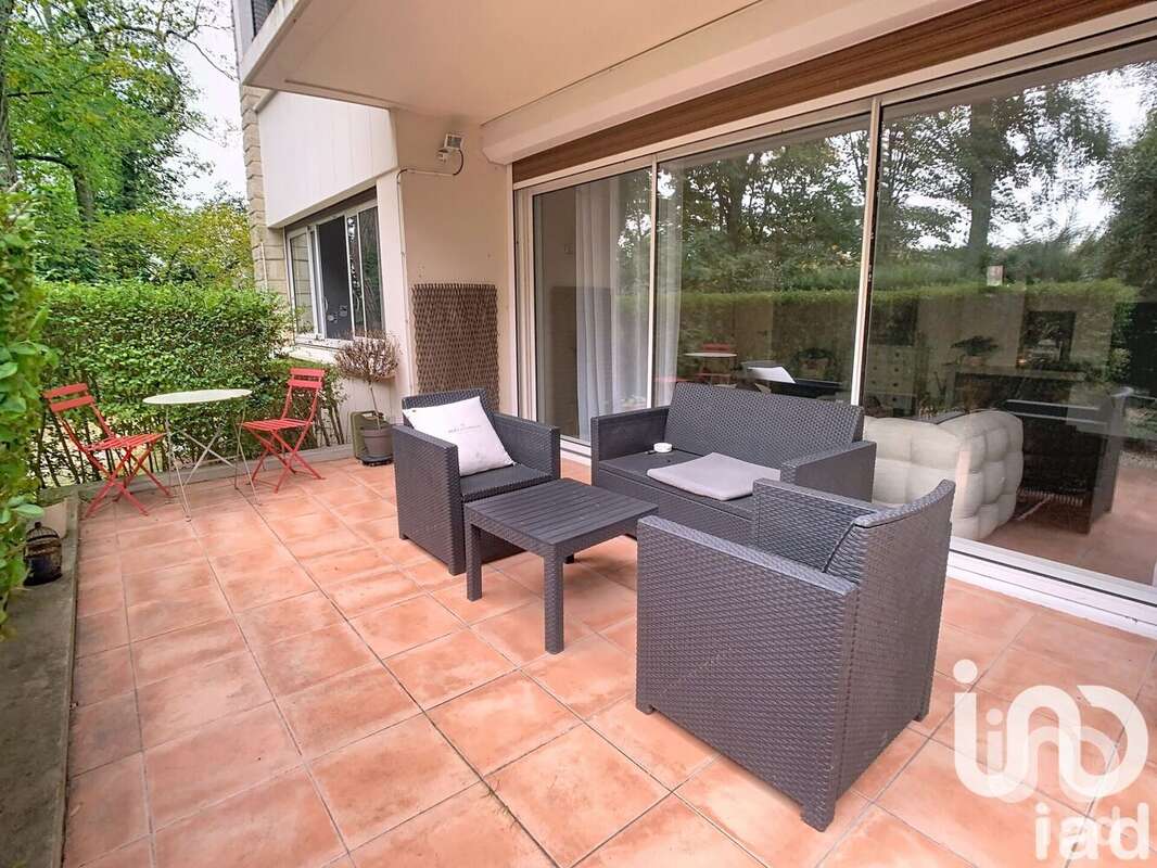 Photo 2 - Appartement à MARNES-LA-COQUETTE