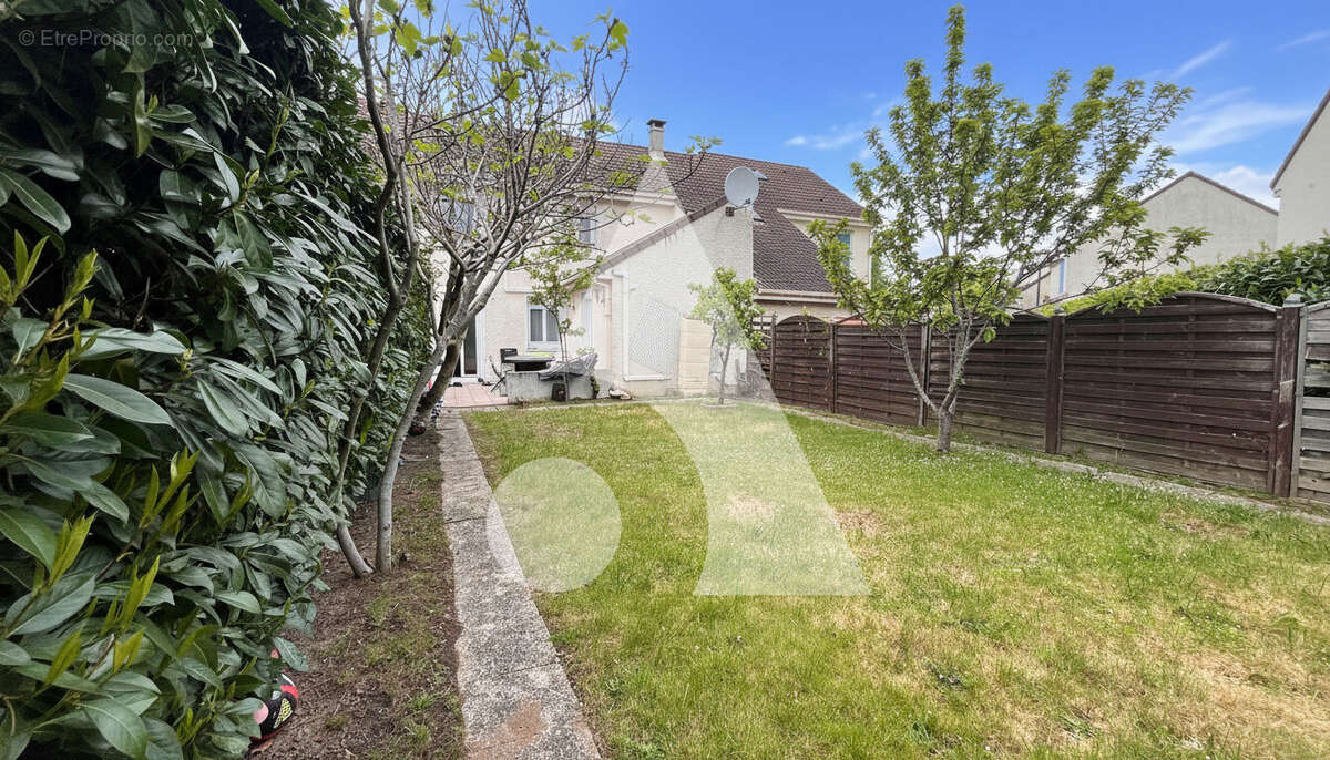 Maison à RIS-ORANGIS