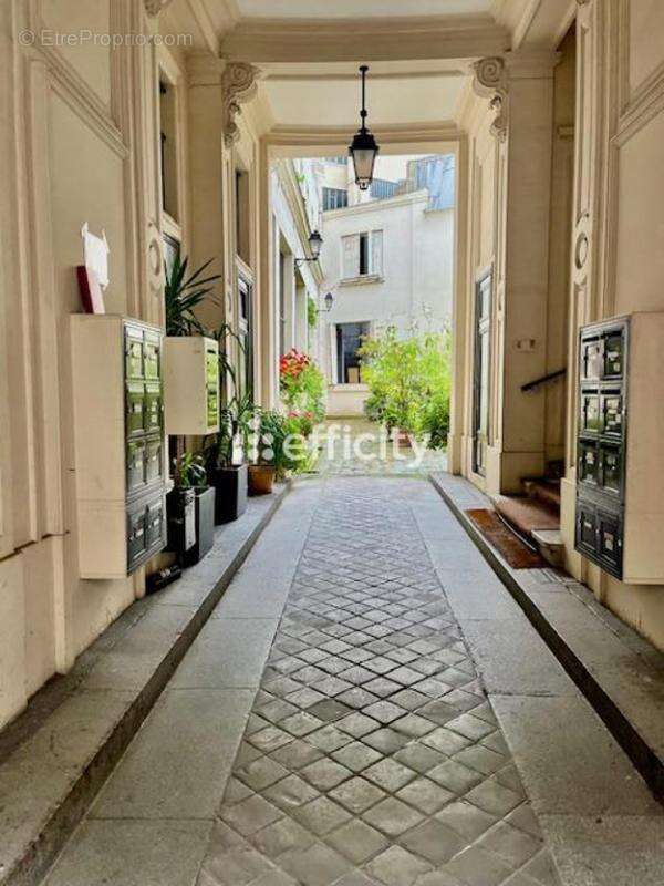 Appartement à PARIS-10E