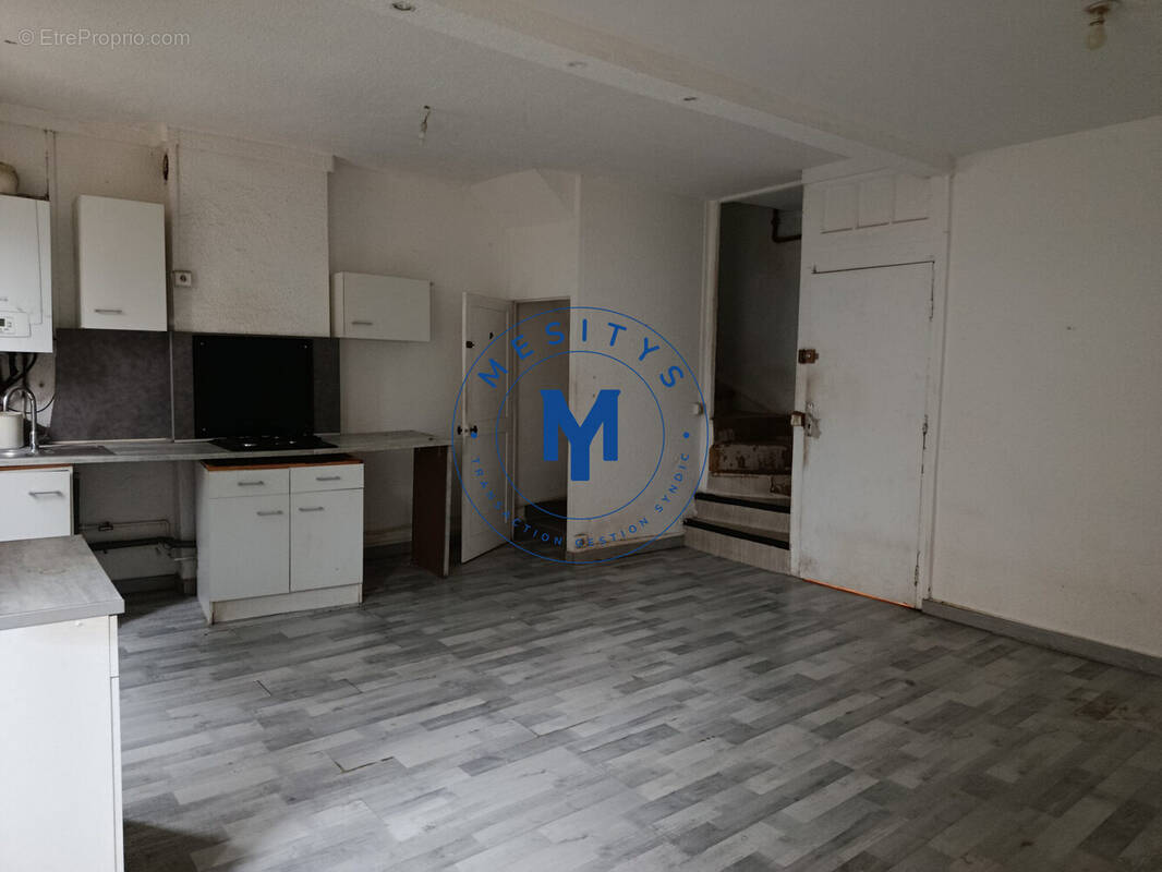 Appartement à SAINT-ETIENNE