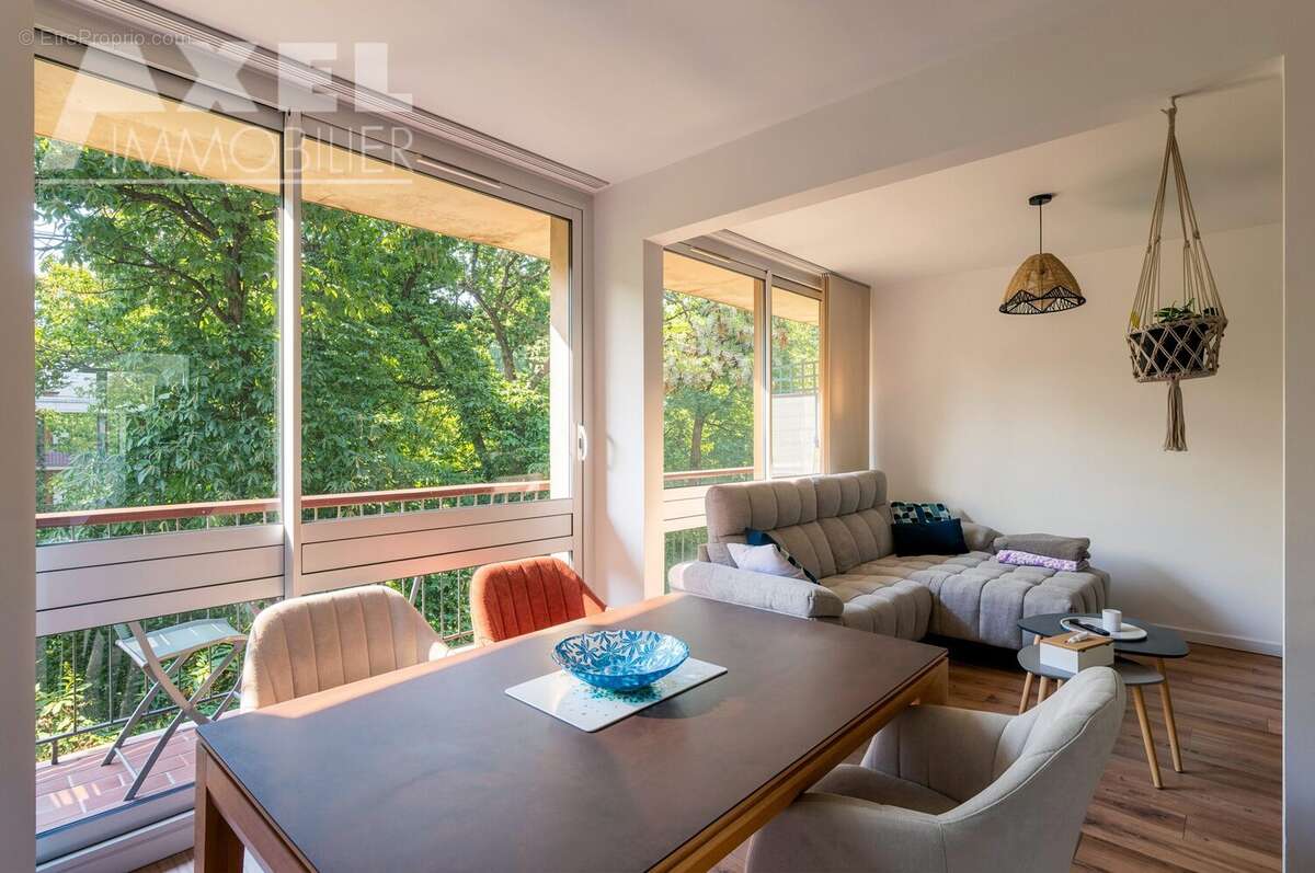Appartement à FONTENAY-LE-FLEURY