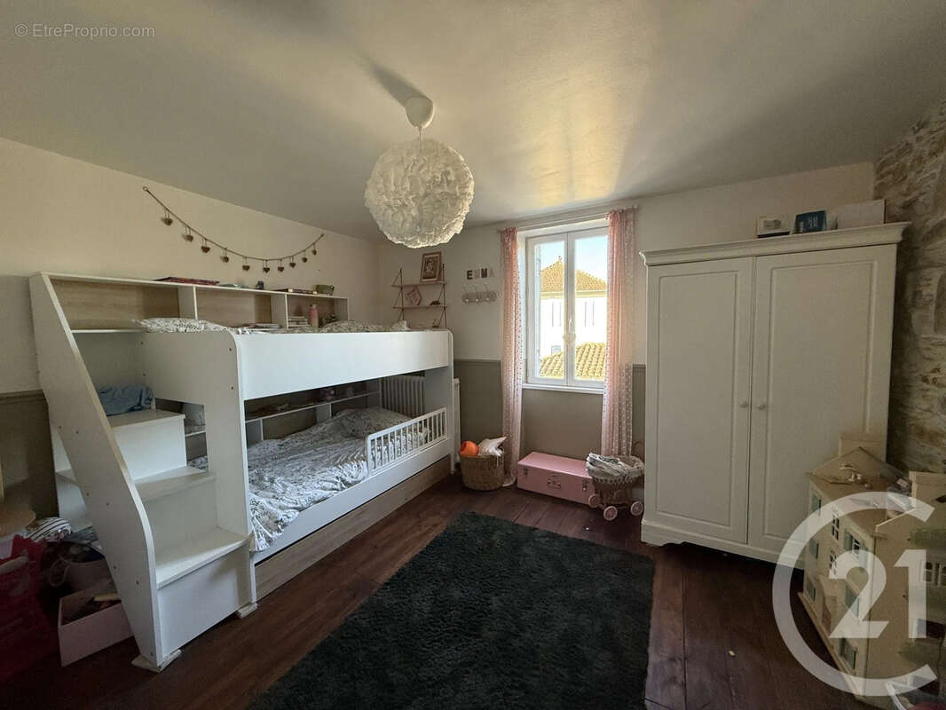 Maison 161 m² à Salies-De-Bearn  - photo 9