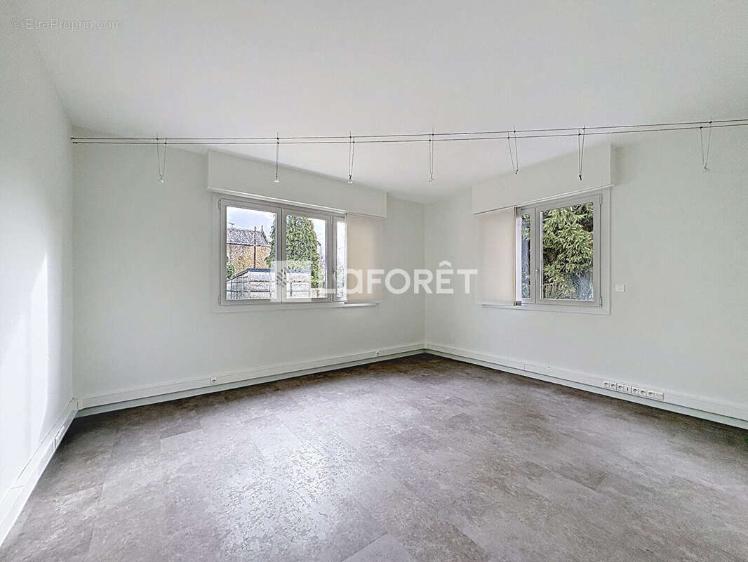 Local commercial Flers 143 m2 - photo 10