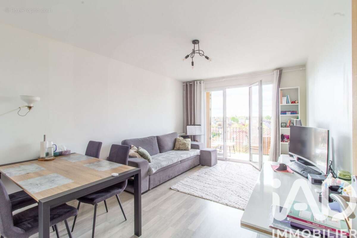 Photo 2 - Appartement à SAINT-JEAN-DE-BRAYE