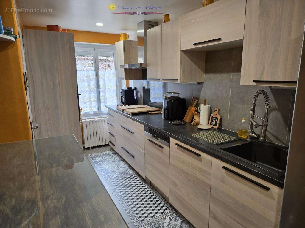 n°10 - Maison à LA CLAYETTE