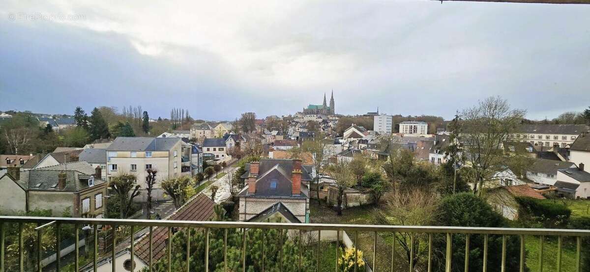 Superbe Vue Cathedrale - Beau T2 avec grand balcon + cave - photo 7