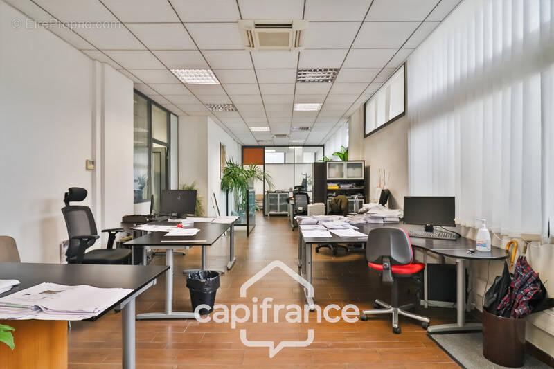 Commerce à MONTROUGE