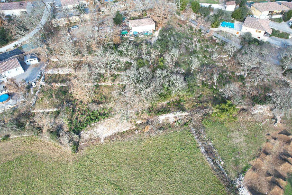 Terrain à SAINT-ALBAN-AURIOLLES