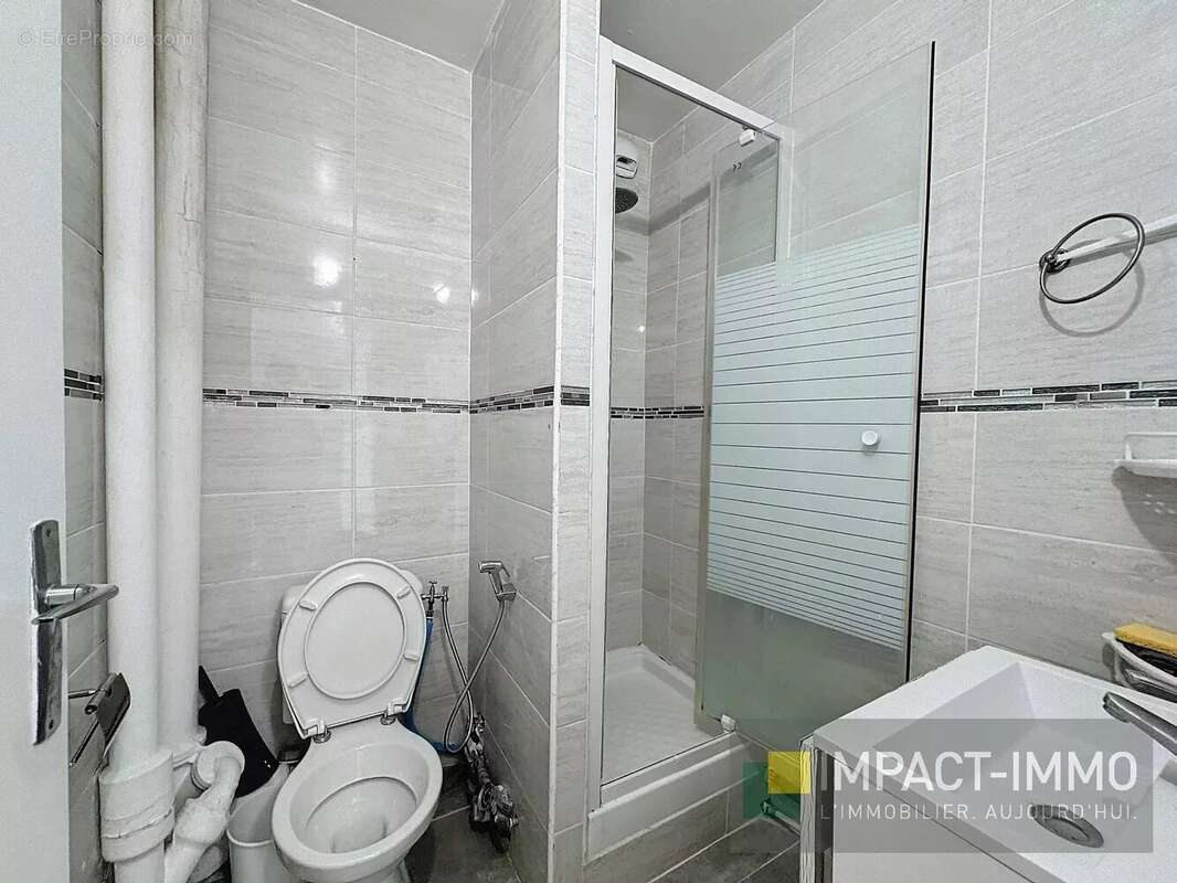 Appartement à COURBEVOIE