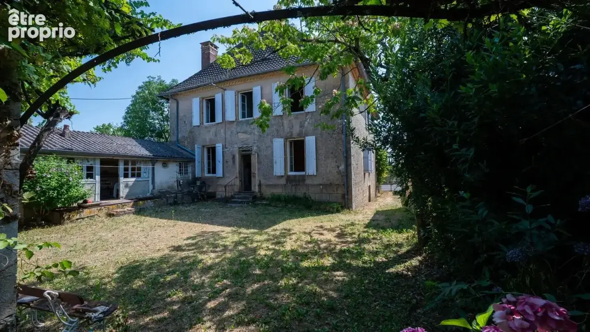 Payrac – Élégante maison bourgeoise en pierre de 258 m² avec 6 c - photo 4