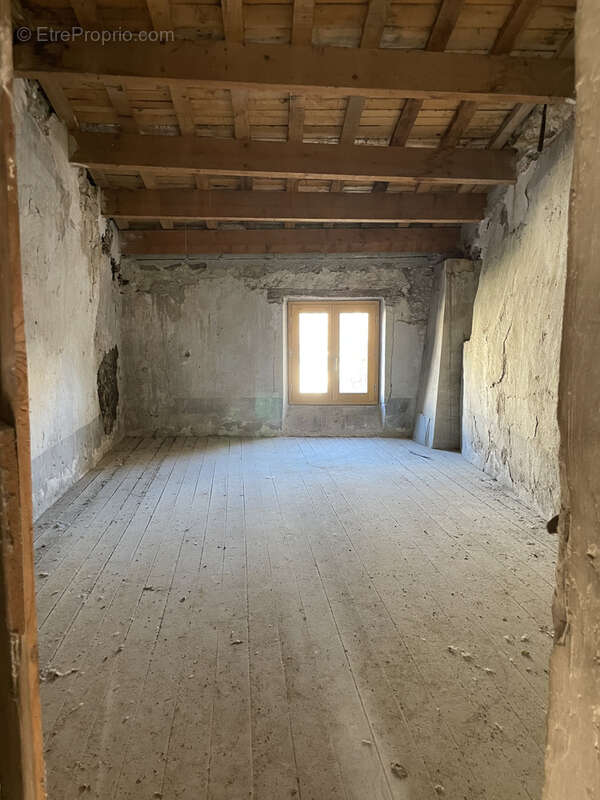Maison à VALREAS