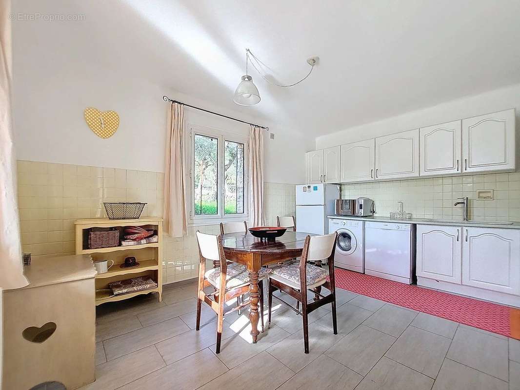 Maison à MOUANS-SARTOUX