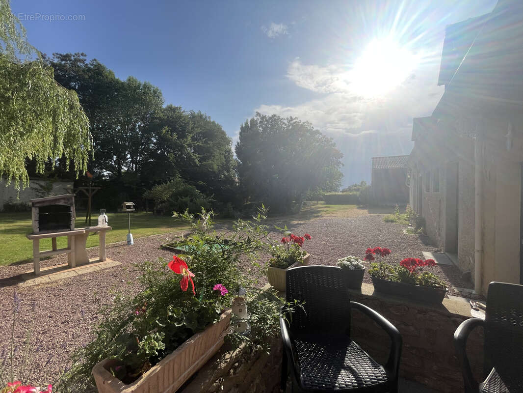 Maison à LE MELE-SUR-SARTHE