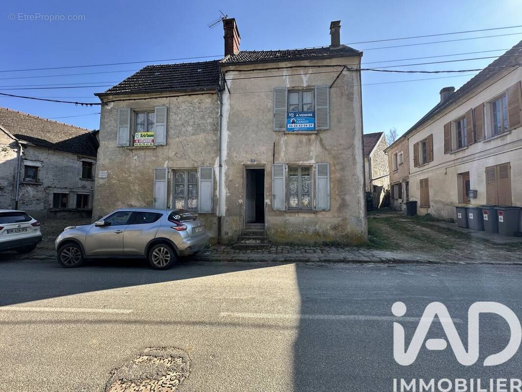 Photo 1 - Maison à MONTREUIL-AUX-LIONS