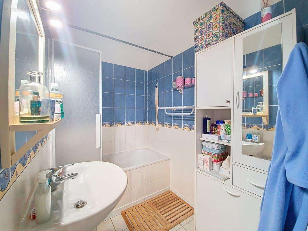 Appartement à SAINT-LAURENT-DE-LA-SALANQUE