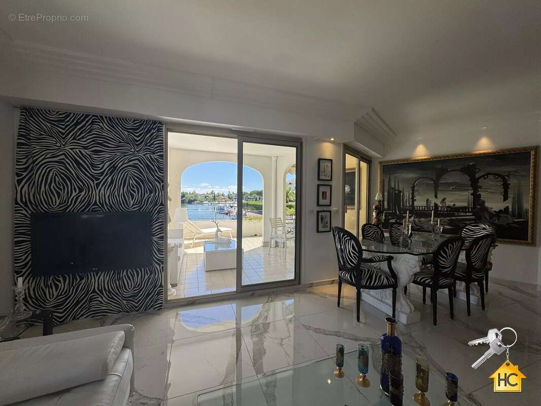 Appartement à MANDELIEU-LA-NAPOULE