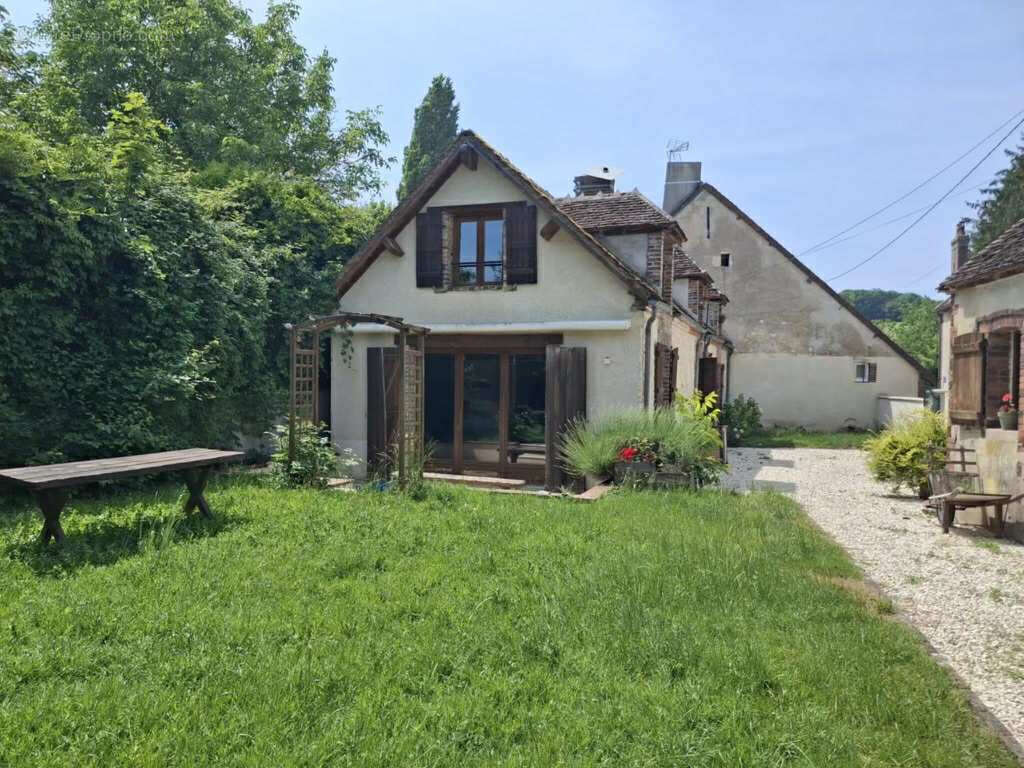 Maison à SAINT-AUBIN-CHATEAU-NEUF