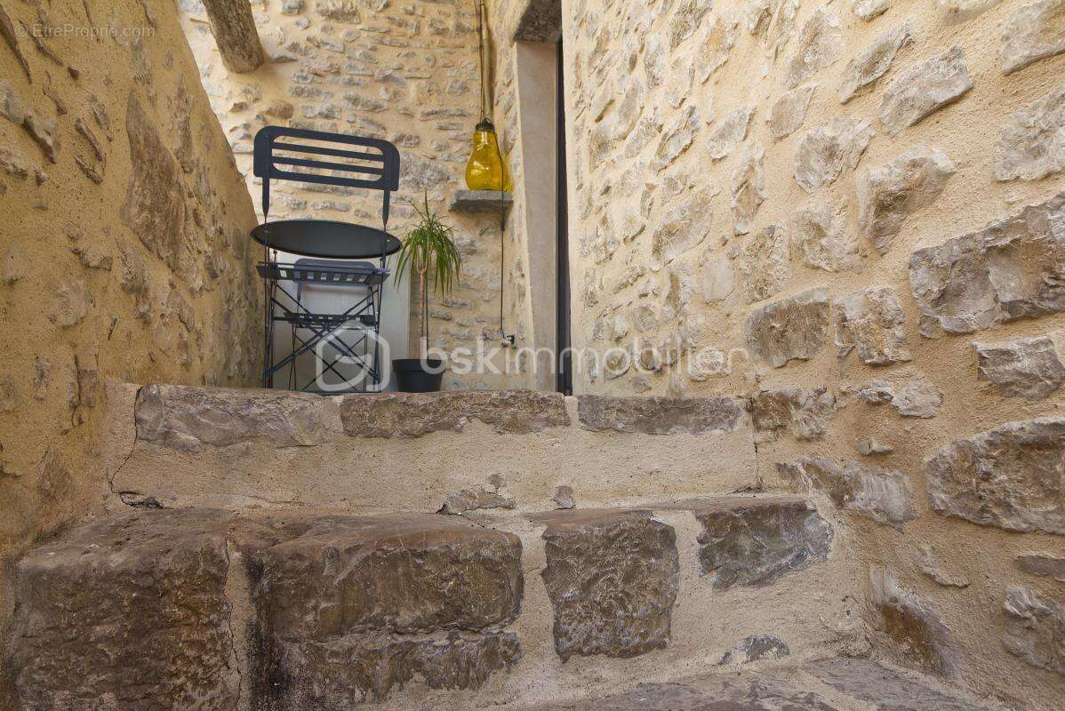 Maison à CANAULES-ET-ARGENTIERES