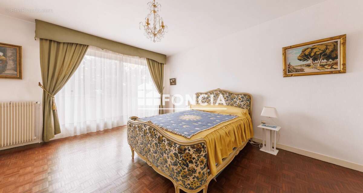 SALINS - 168m2 - 5 chambres- 2 parkings - photo 8
