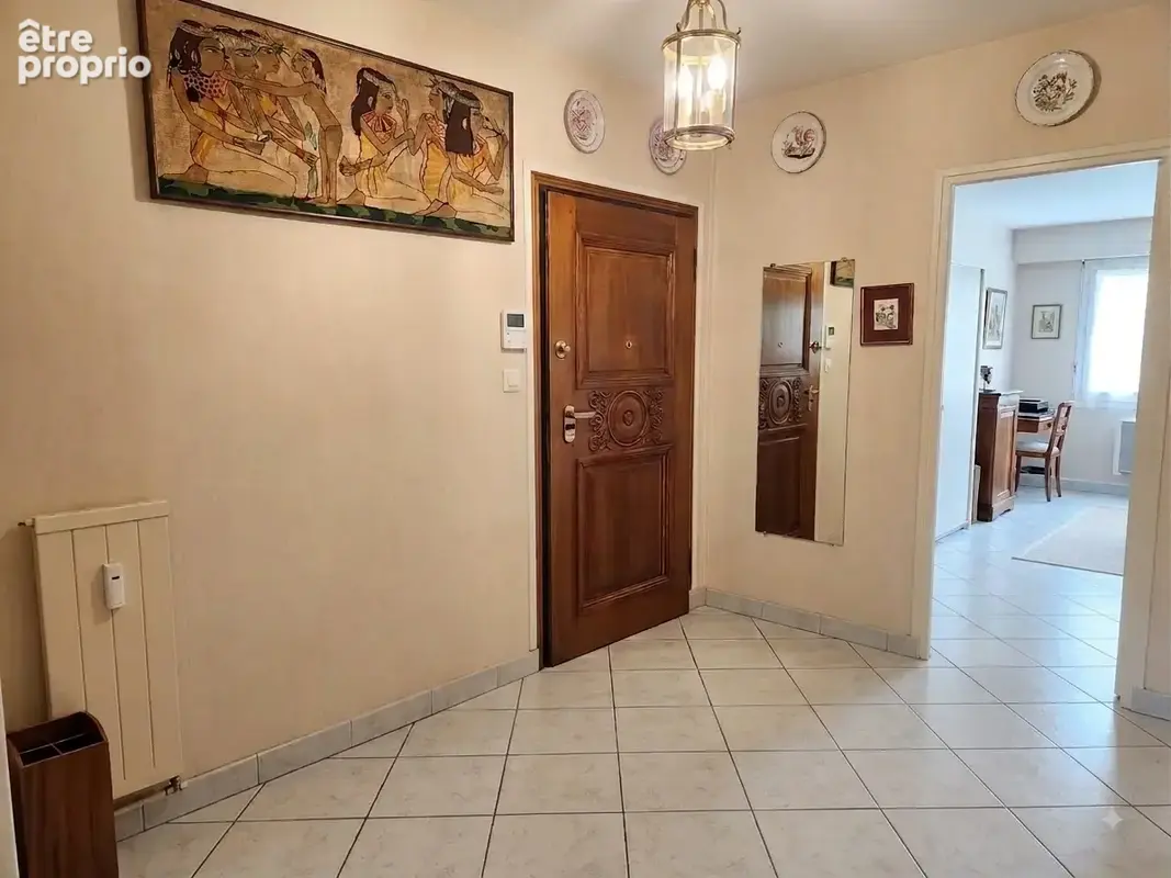 appartement T 5 traversant Est/ Ouest avec vue sur les monts du lyonnais - photo 3