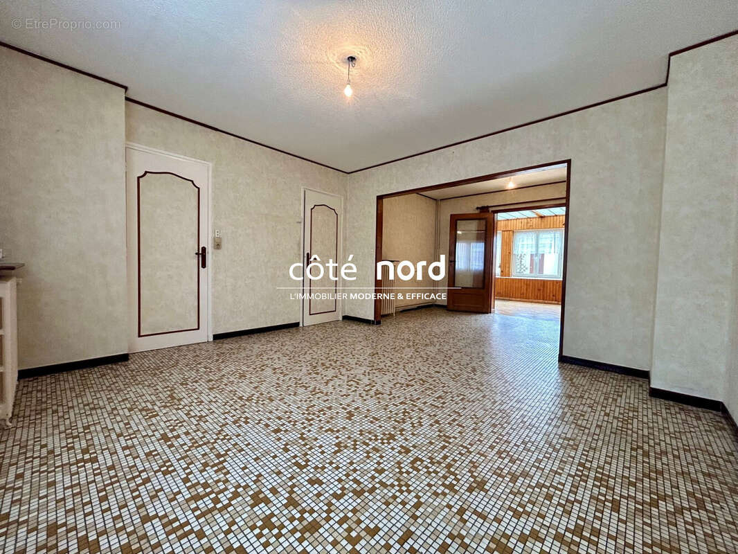 Maison à NEUVILLE-SAINT-REMY