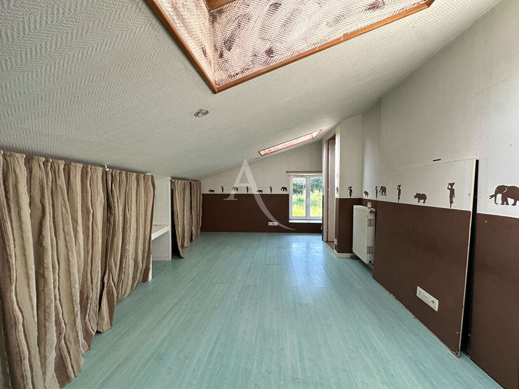 Boivre la valle - maison 6 pieces 106 m2 - 3 chambres - dependances - photo 9