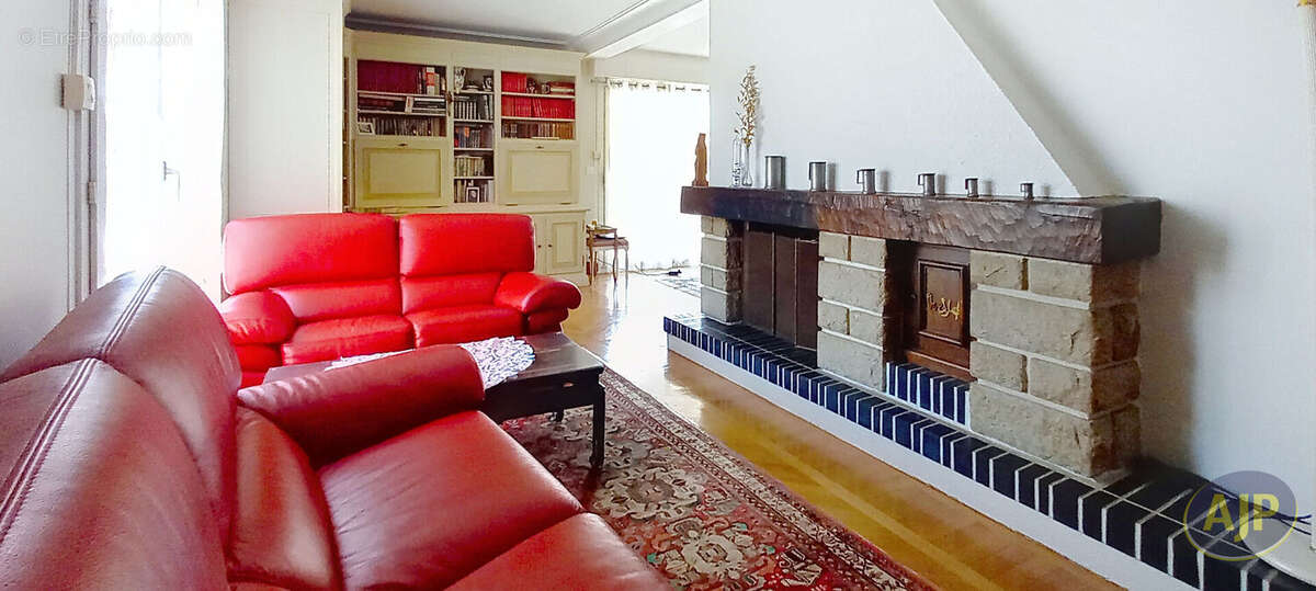 Chateaubriant : proche centre : maison 166m² - 5 chb + 1 bureau - photo 6
