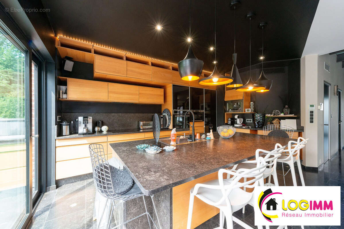 Maison 310 m² à Sebourg  - photo 7
