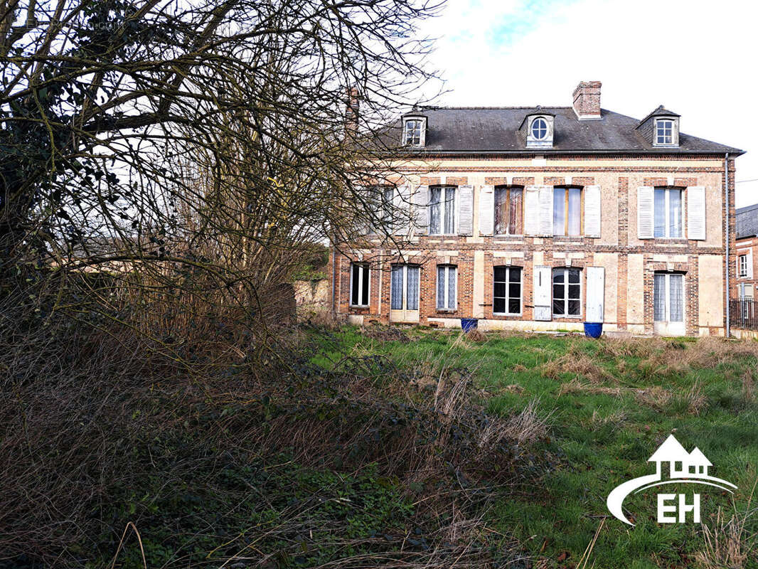 Maison de bourg a restaurer - photo 12