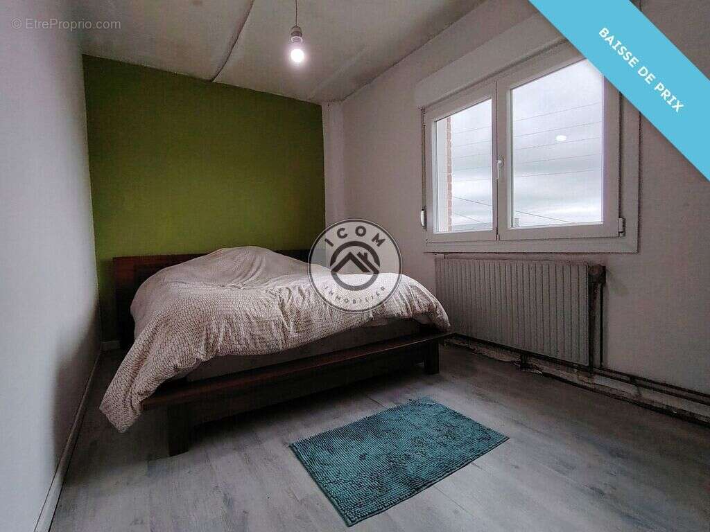 Maison à COUSOLRE