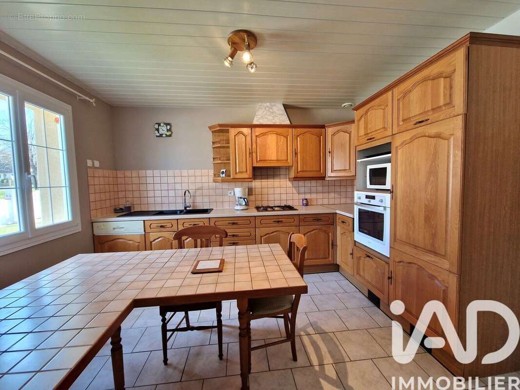 Photo 2 - Maison à CORDEMAIS
