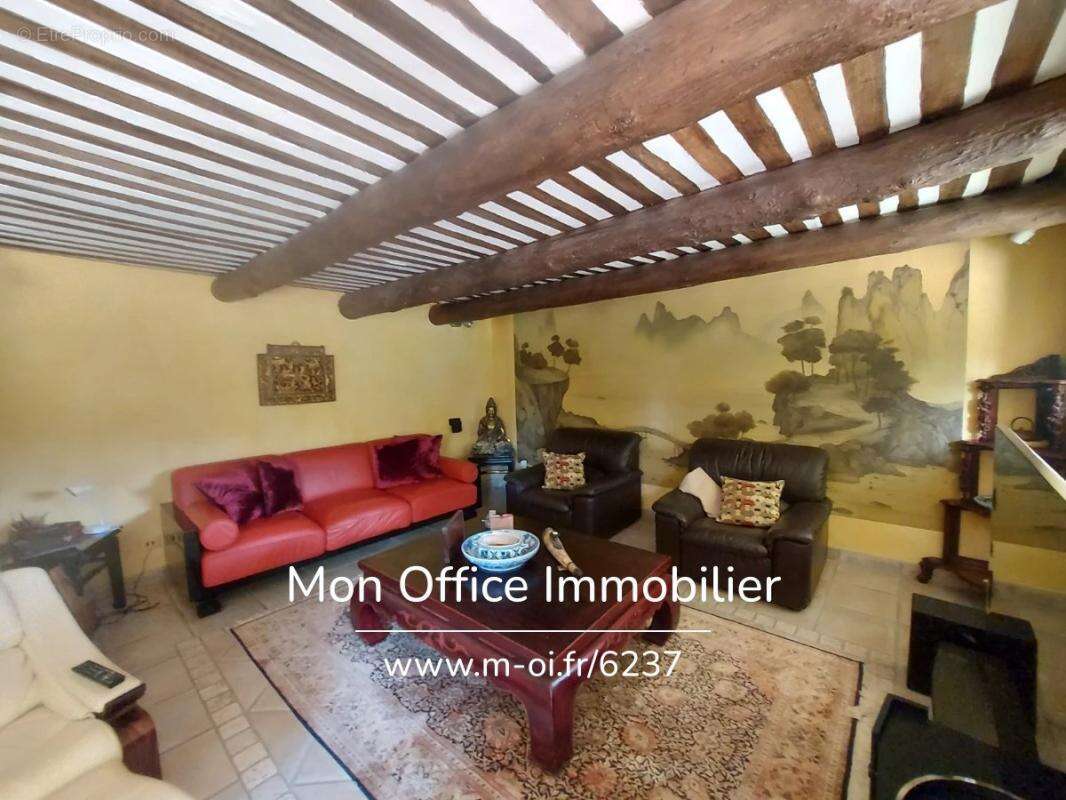 Maison à SENAS