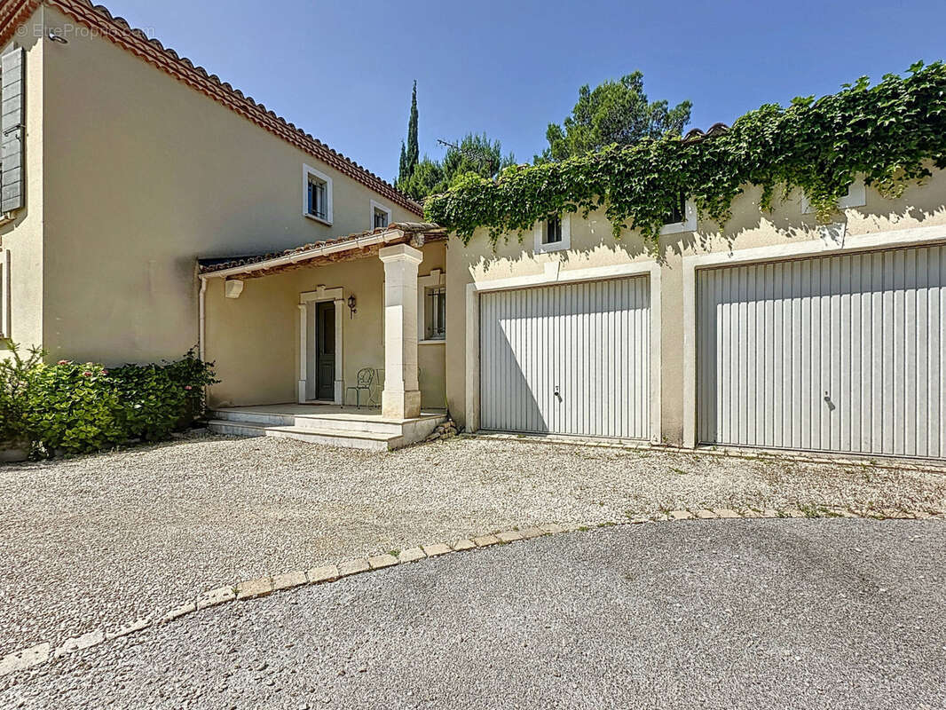 Maison à UZES