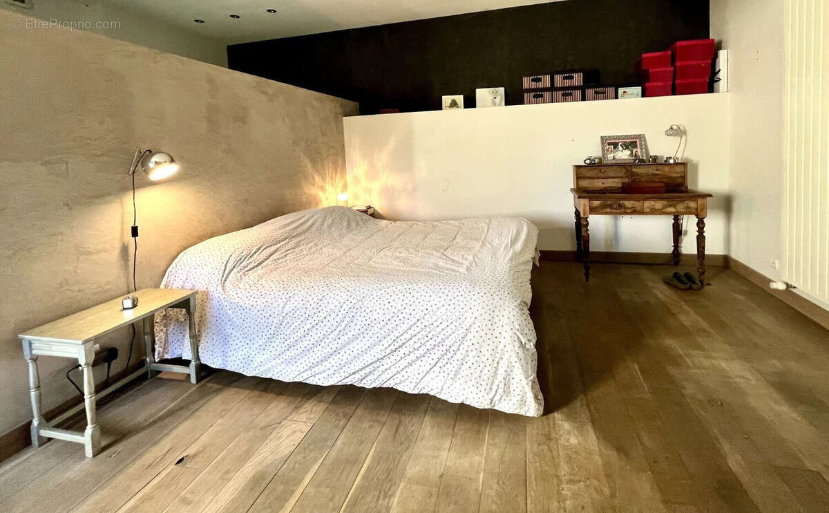 Maison à LE BUISSON-DE-CADOUIN