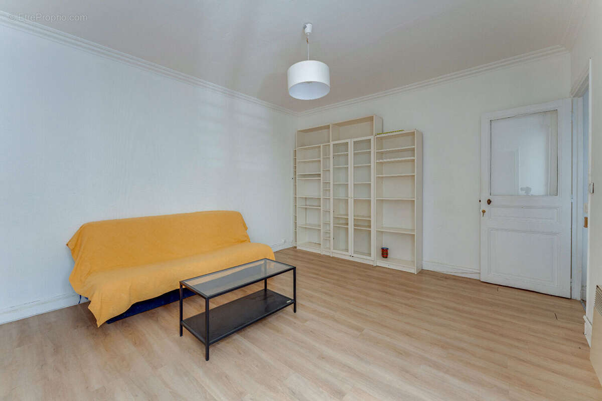 Appartement à PARIS-10E