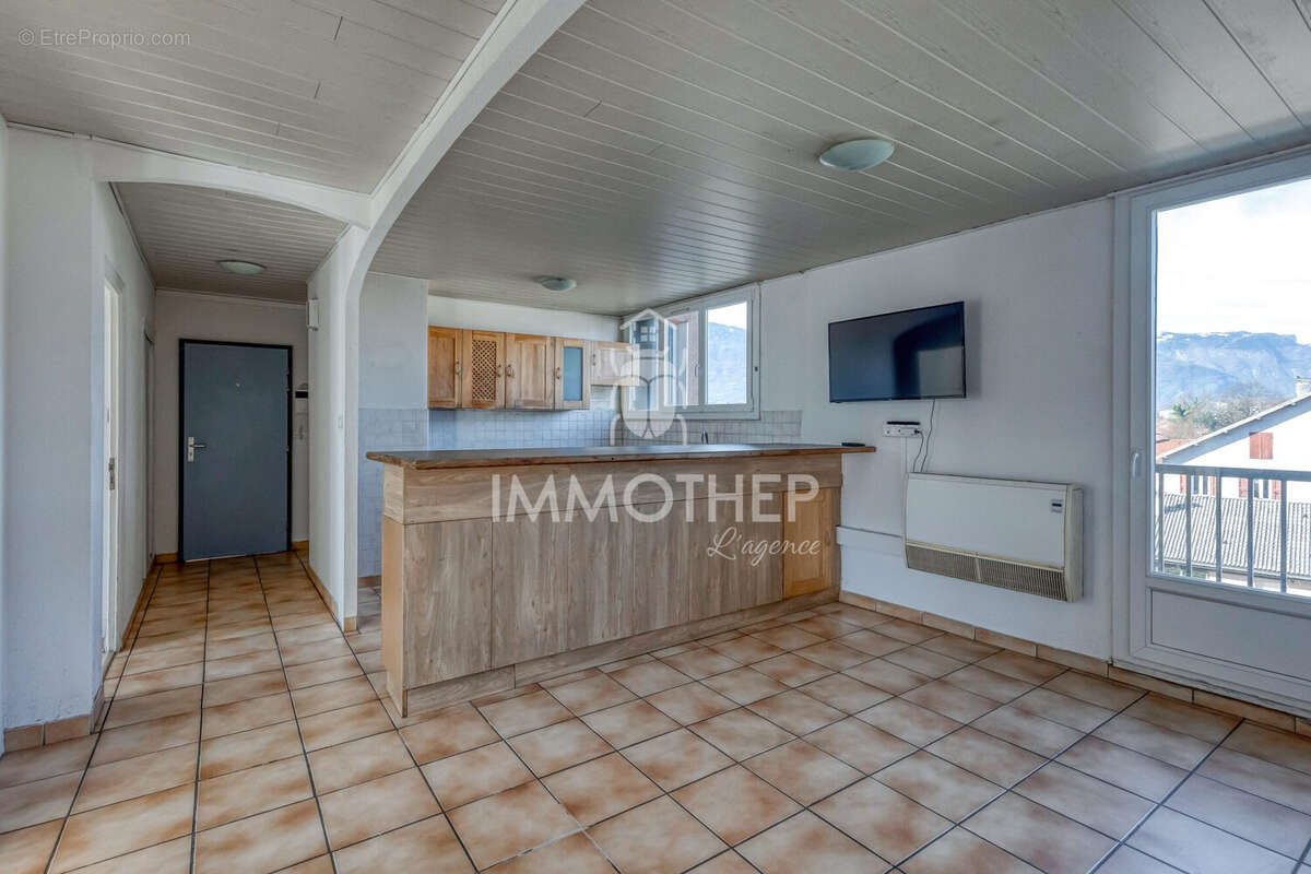 Appartement à SAINT-MARTIN-D'HERES