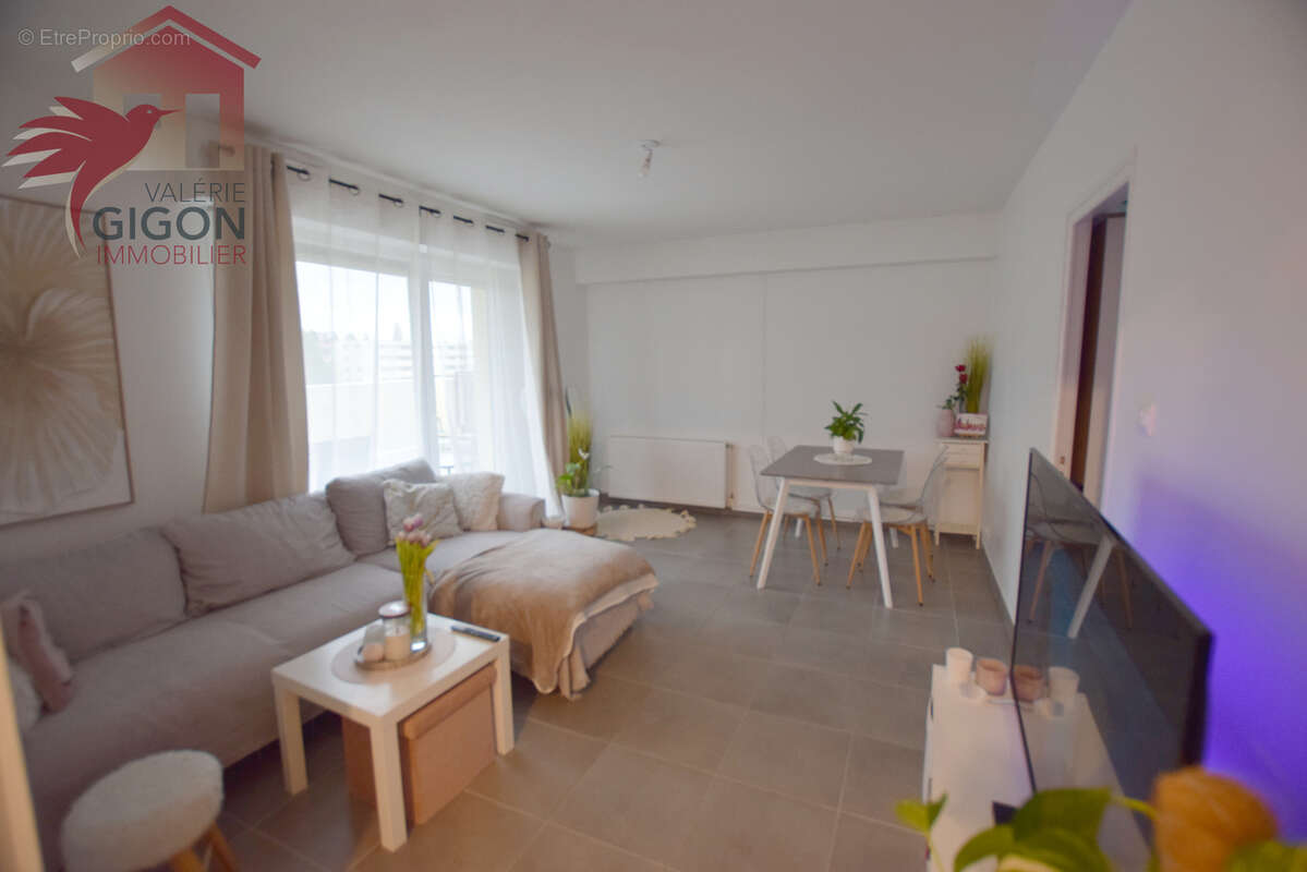 Appartement à GRAND-CHARMONT