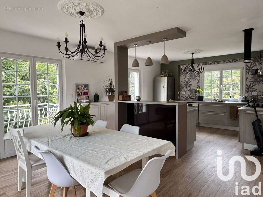 Maison 180 m² à Geneston  - photo 2