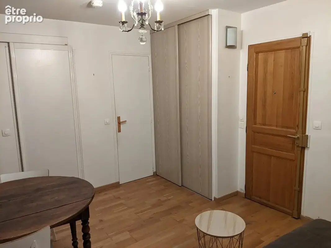 La  varenne st hilaire triangle d'or 2 pièces de 28 m² avec dépendance - photo 3