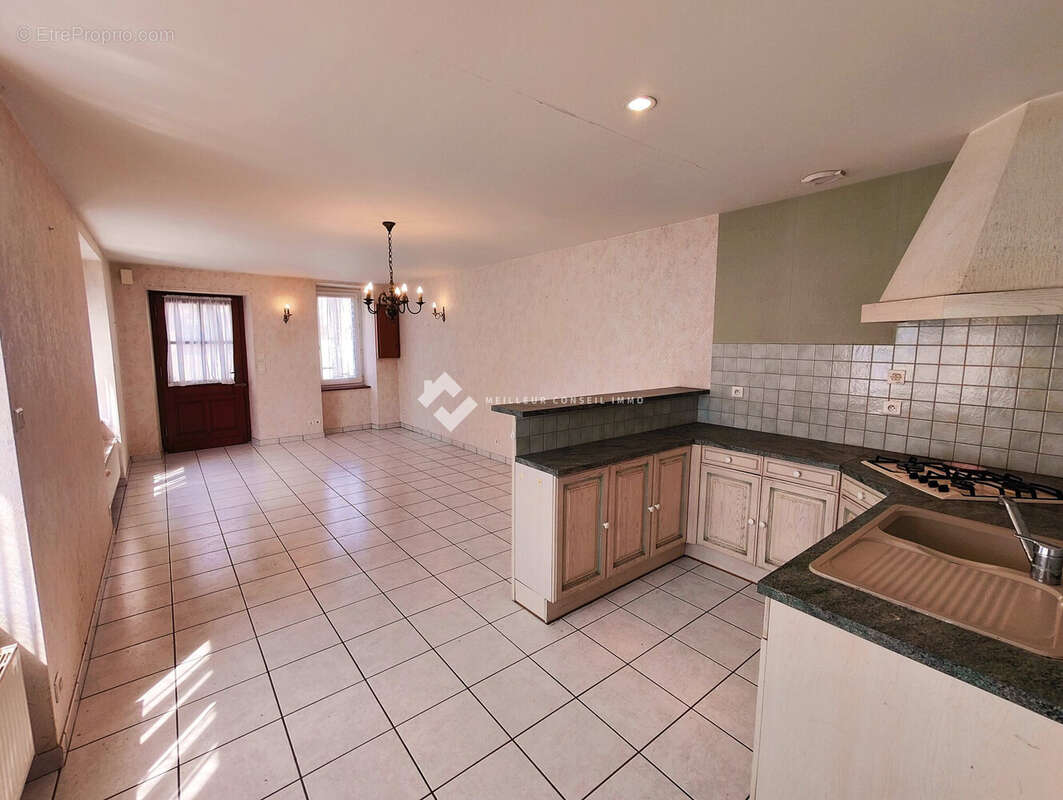 Maison 80 m² à Caurel  - photo 3