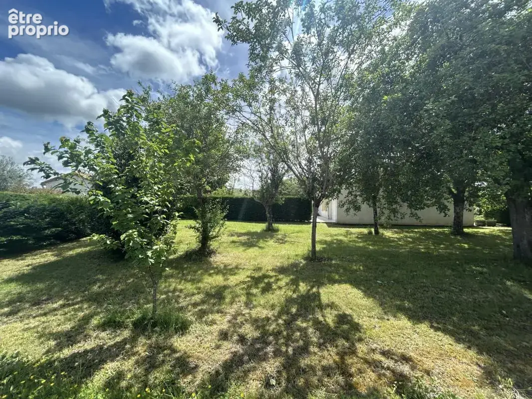 Mansle-les-fontaines   plain-pied, 3 chambres, 2 garages et - photo 17