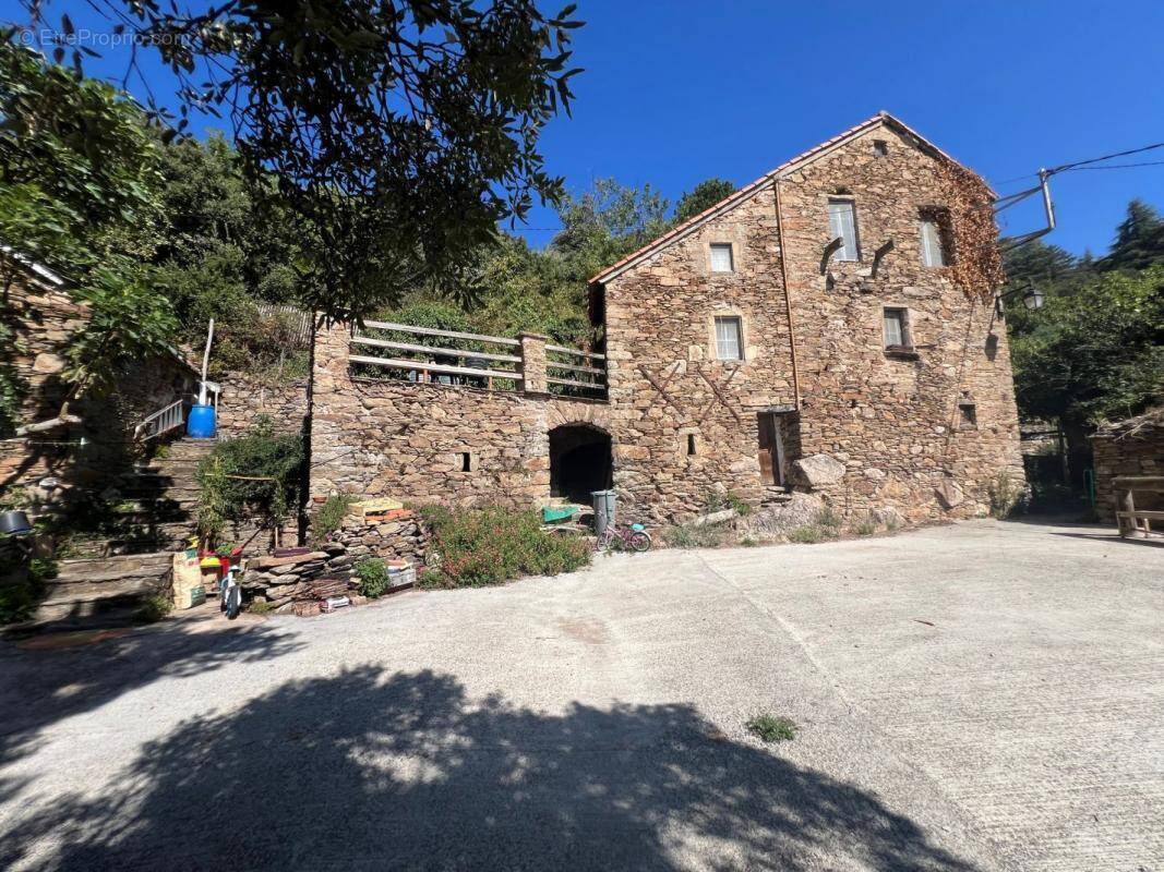 Maison à SAINT-JULIEN