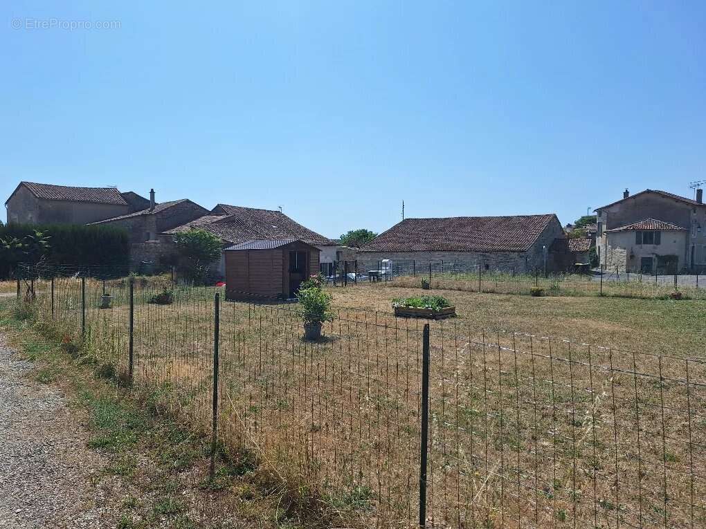 Maison à VERTEUIL-SUR-CHARENTE