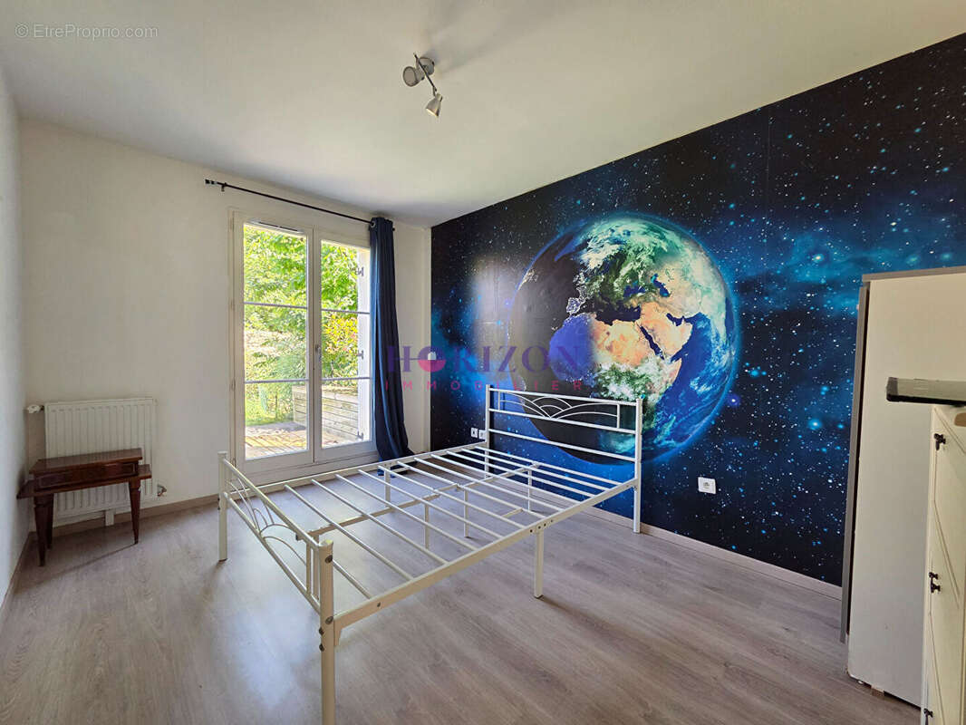 Appartement à LA CHAPELLE-EN-SERVAL
