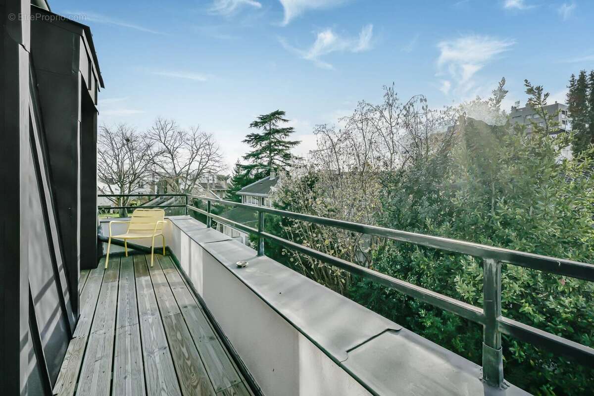 Maison à SURESNES