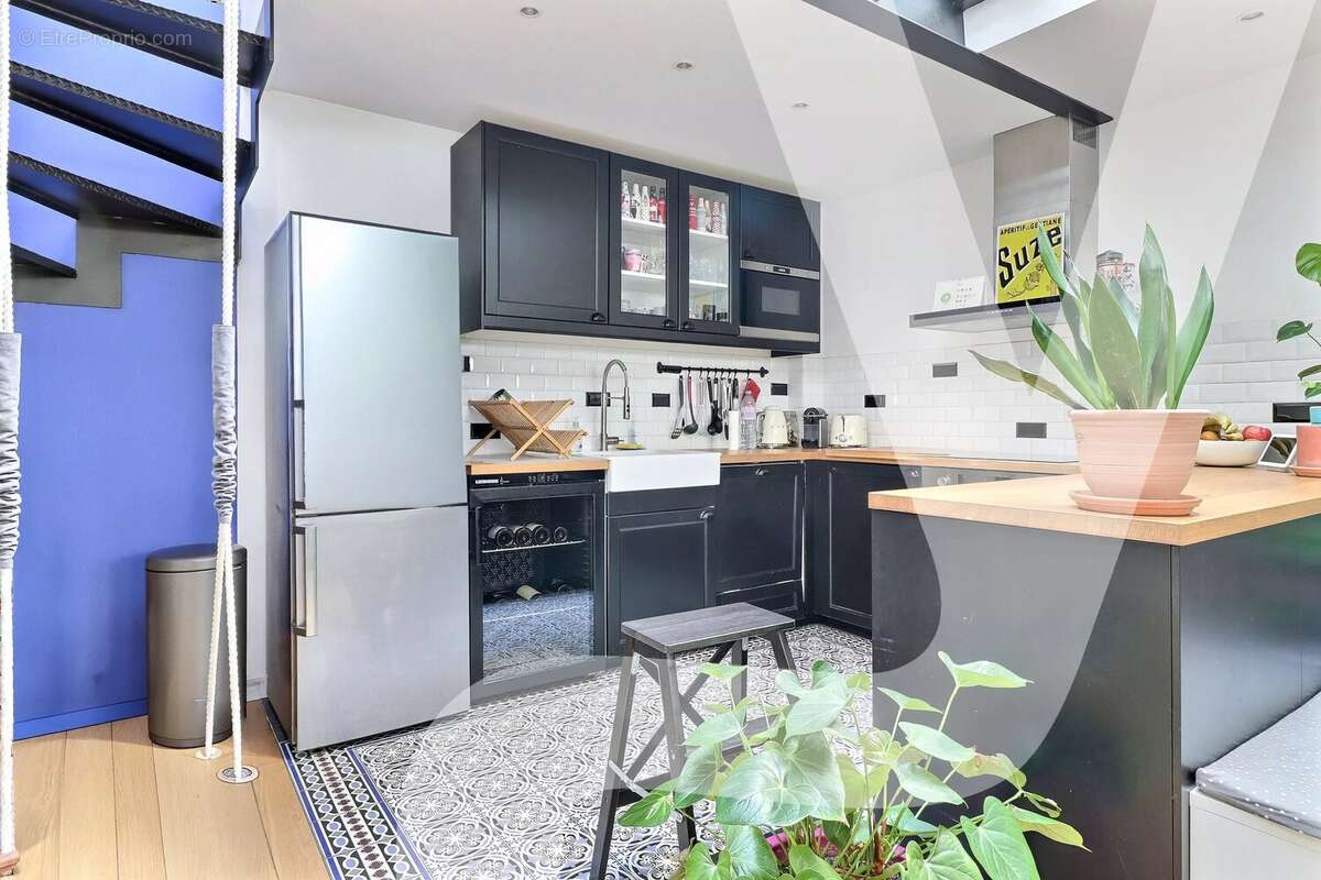 Bas - Montreuil - Appartement style maison 3 pièces - 2 chambres - photo 4