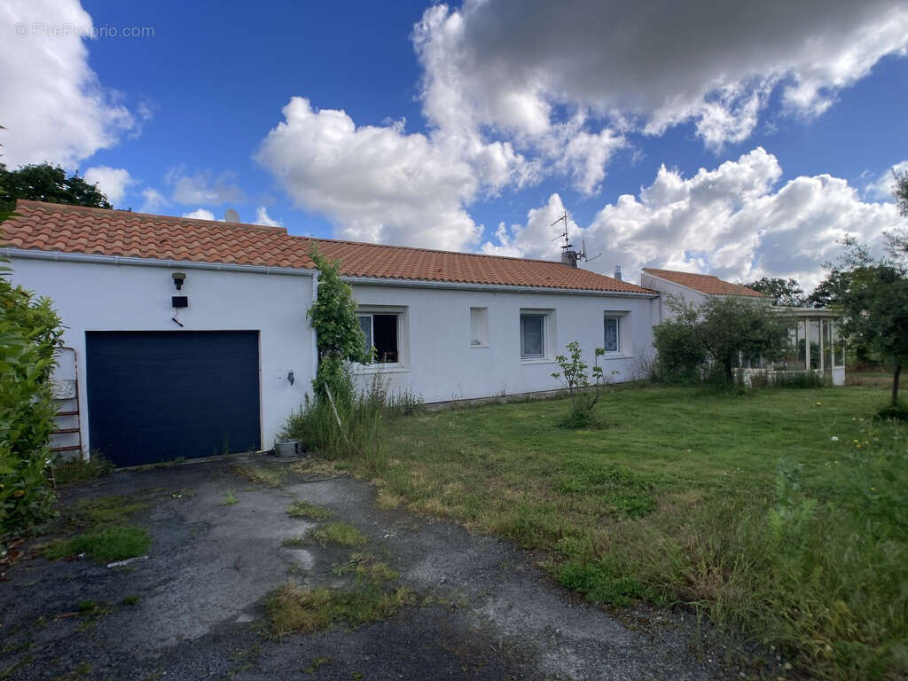 Maison à SAINT-MAIXENT-SUR-VIE