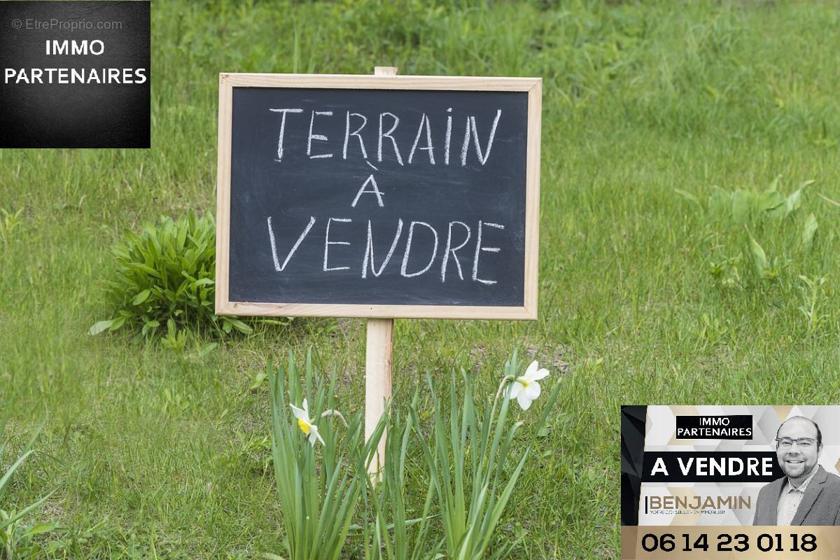 Terrain à VENDAT