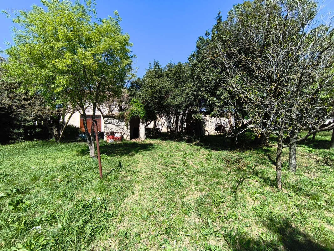 Terrain à ARLES