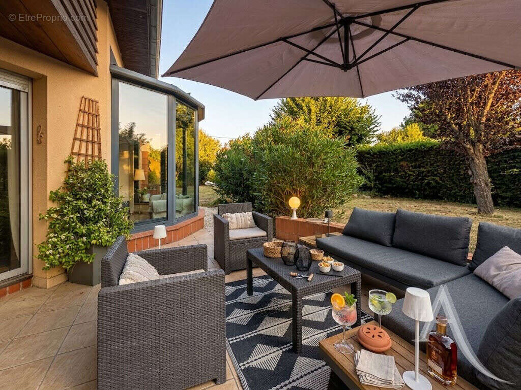 Maison d'architecte Saint Hilaire 5 pièce(s) 170 m2 avec garage et piscine - photo 9